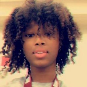 Meet your Posher, Kiya